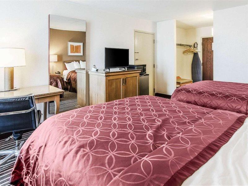 Norton Econo Lodge Inn & Suites מראה חיצוני תמונה