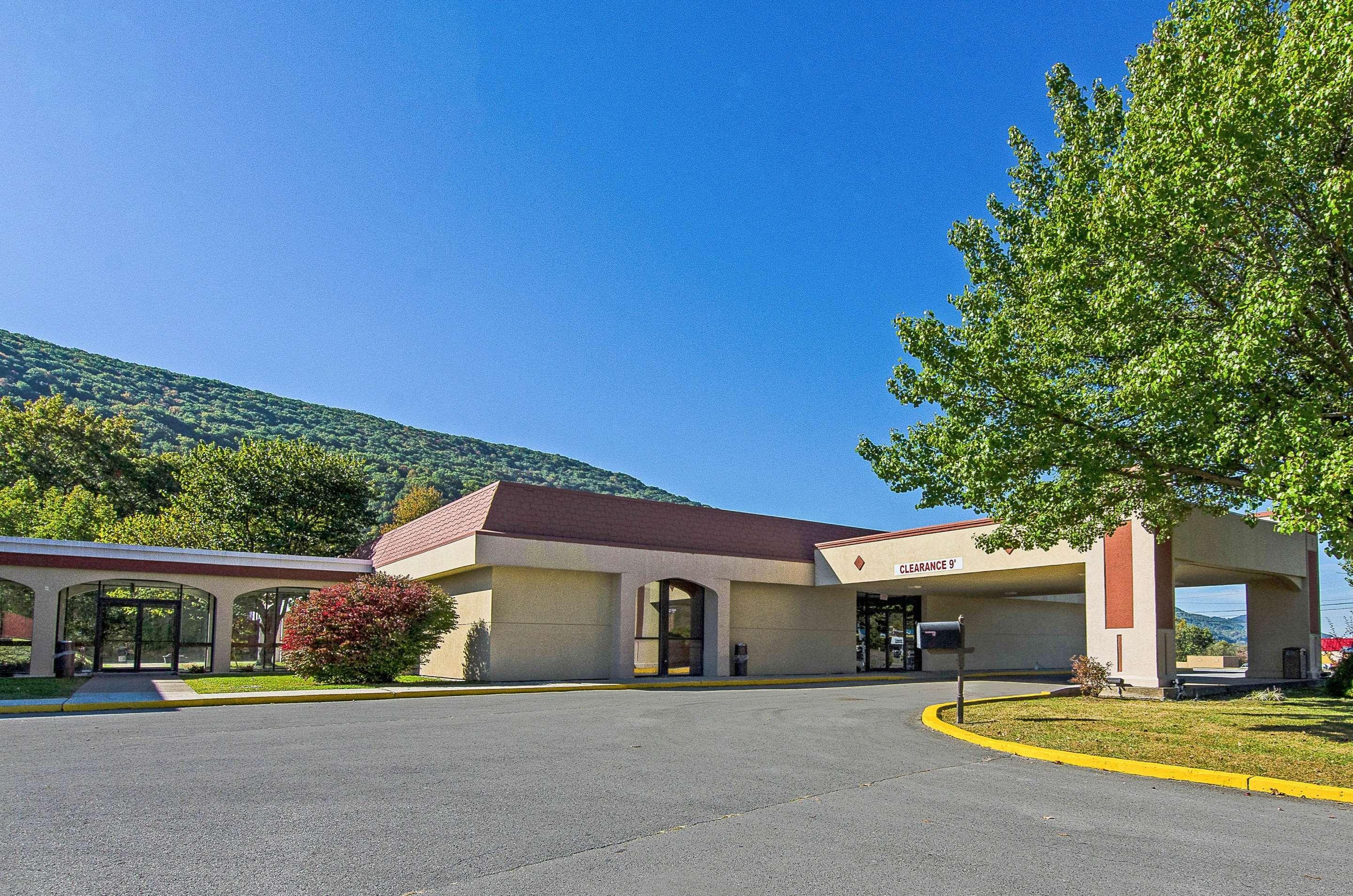Norton Econo Lodge Inn & Suites מראה חיצוני תמונה