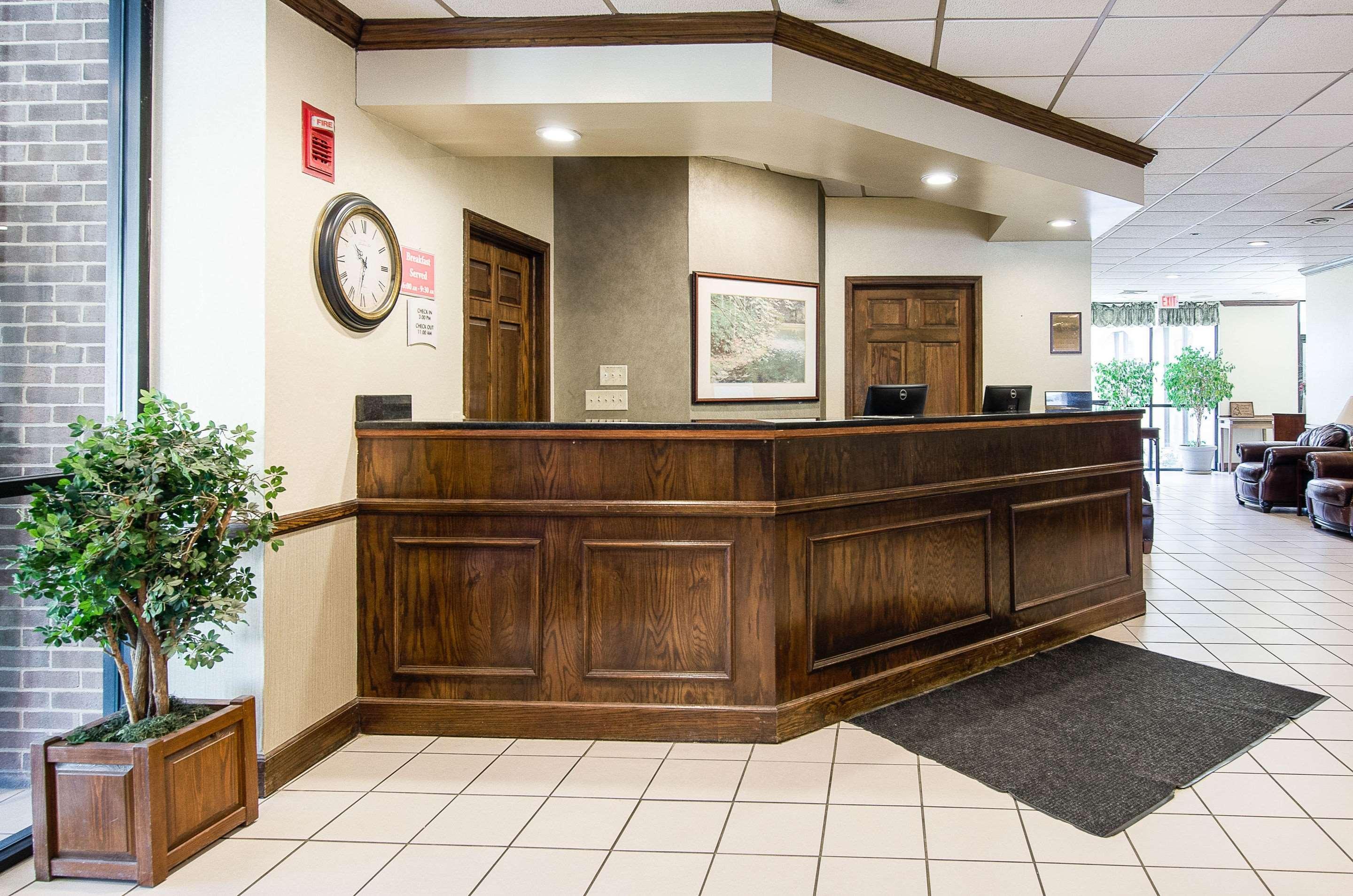 Norton Econo Lodge Inn & Suites מראה חיצוני תמונה