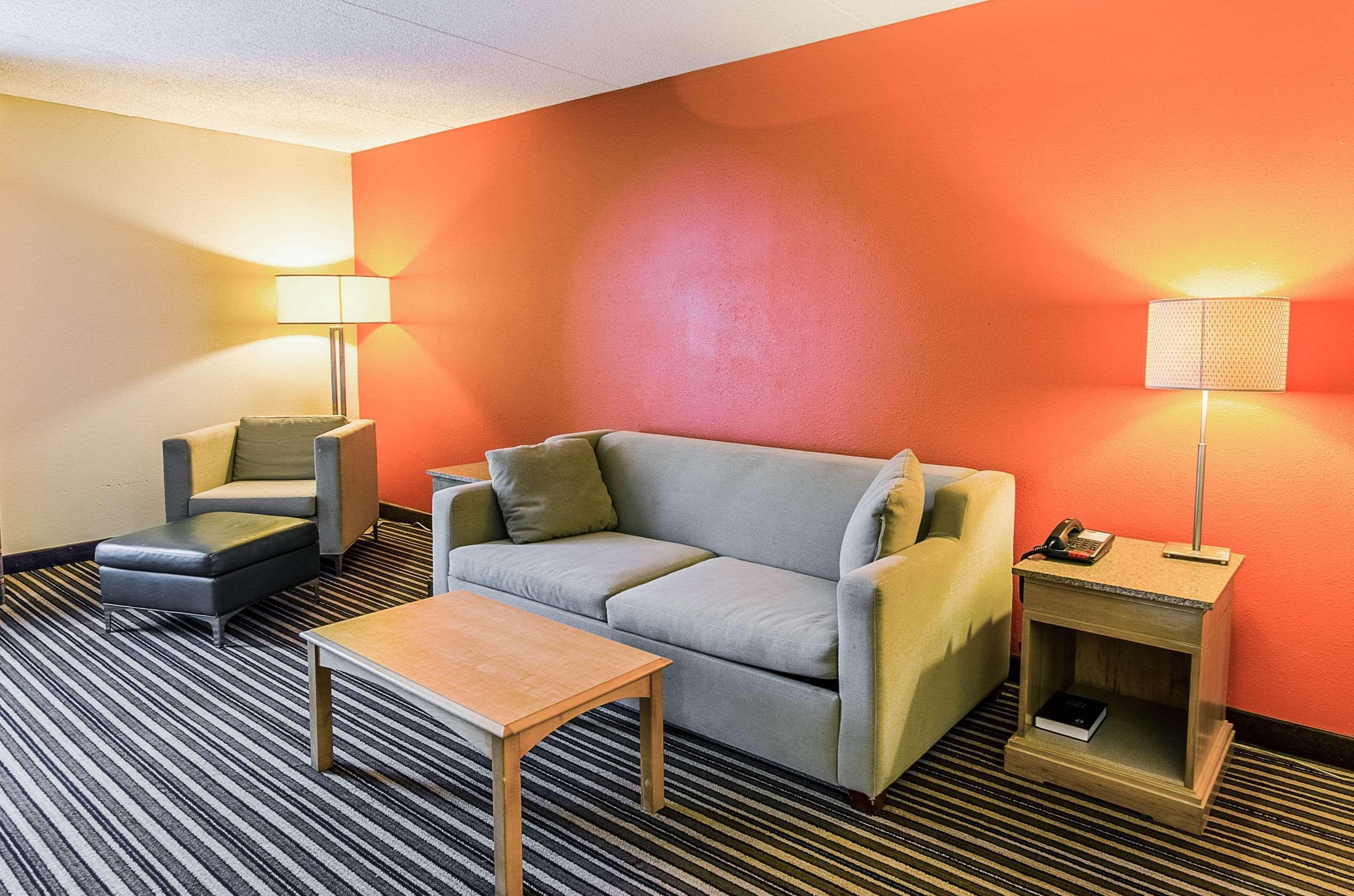 Norton Econo Lodge Inn & Suites מראה חיצוני תמונה