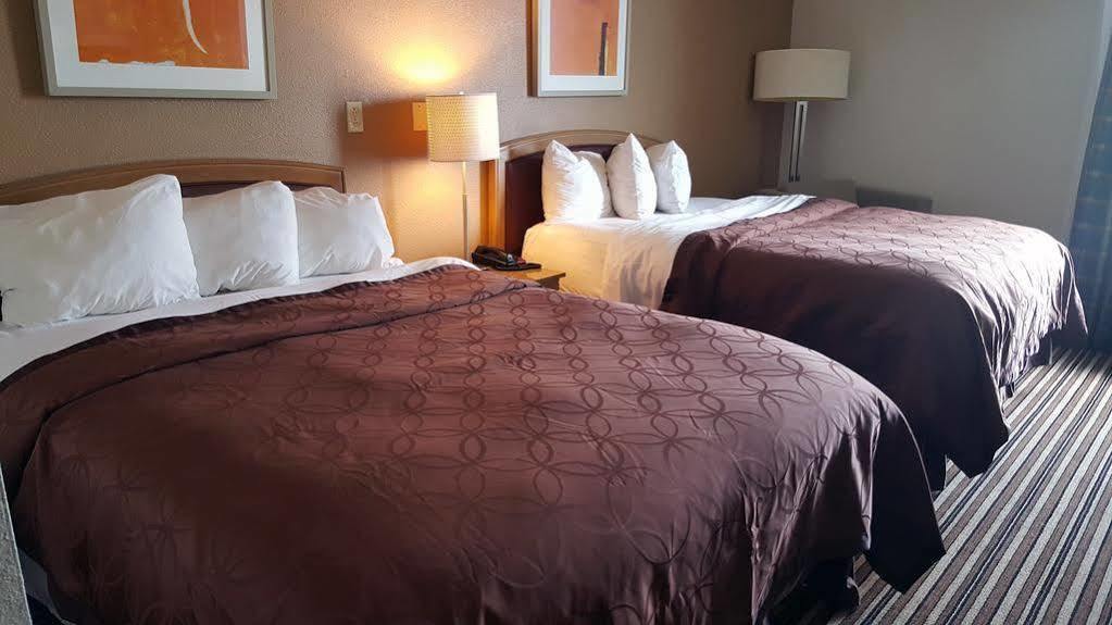 Norton Econo Lodge Inn & Suites מראה חיצוני תמונה